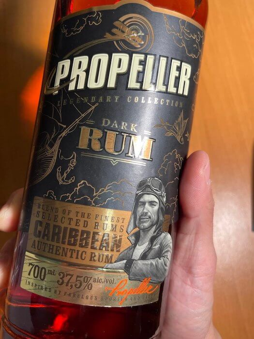 立陶宛蘭姆酒 Propeller Dark Rum 酒標
