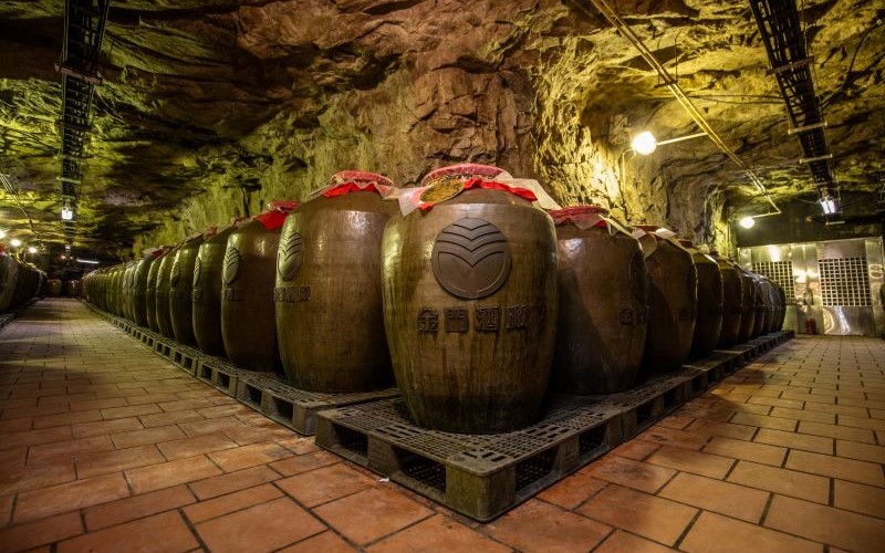 金門酒廠原罈原漿年份高粱首發上市| 一飲樂酒誌