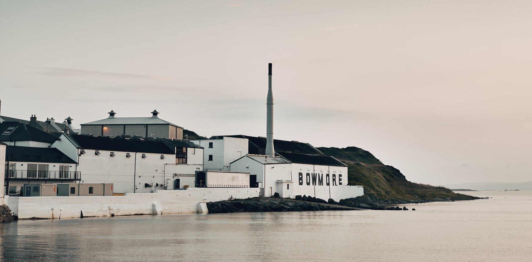 波摩酒廠（圖片來源：Bowmore Distillery官網）