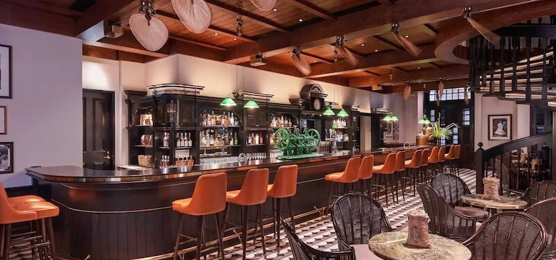 Long Bar（新加坡萊佛士酒店）