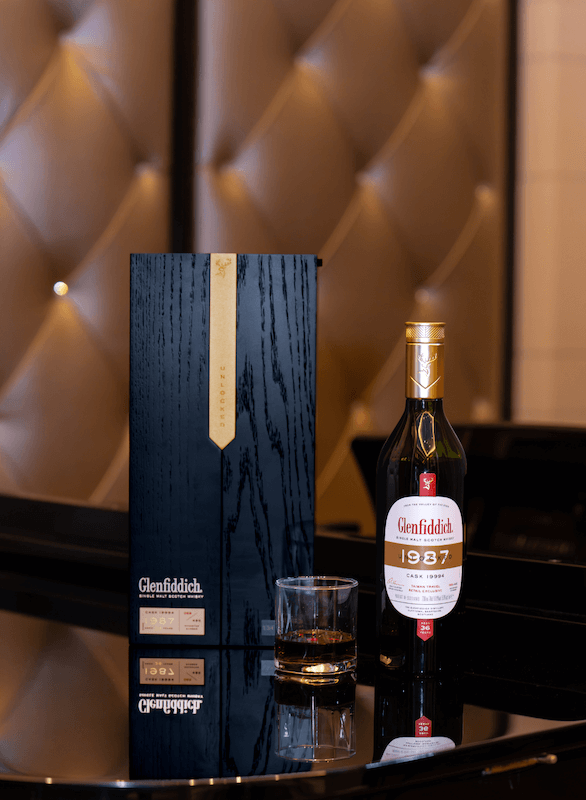 格蘭菲迪Archive系列「1987一百週年聖誕桶」_情境圖_02