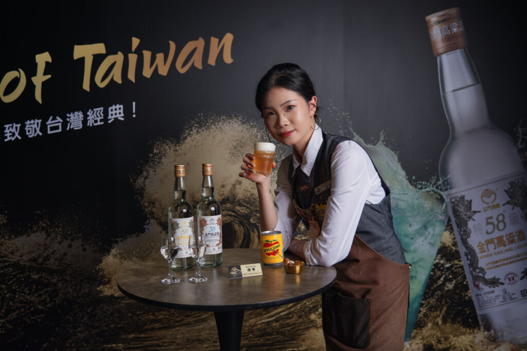 本屆冠軍、來自榕 RON Xinyi 的調酒師唐寧