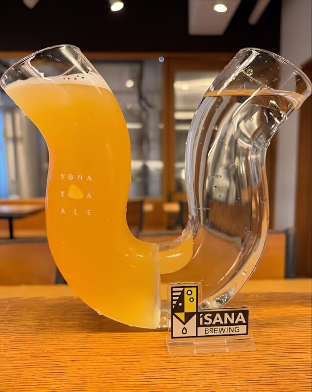 搖搖晃晃啤酒杯