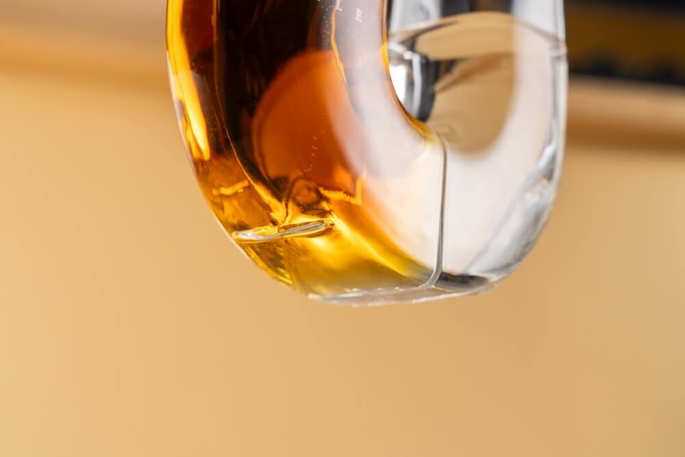 搖搖晃晃啤酒杯
