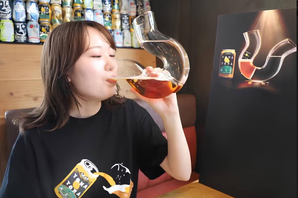 搖搖晃晃啤酒杯