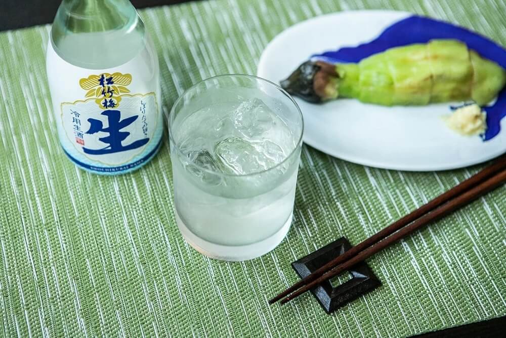日本酒加冰塊「日本酒Rock」