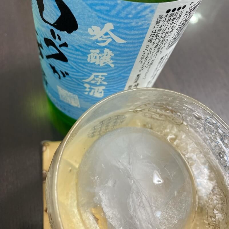 日本酒加冰塊「日本酒Rock」