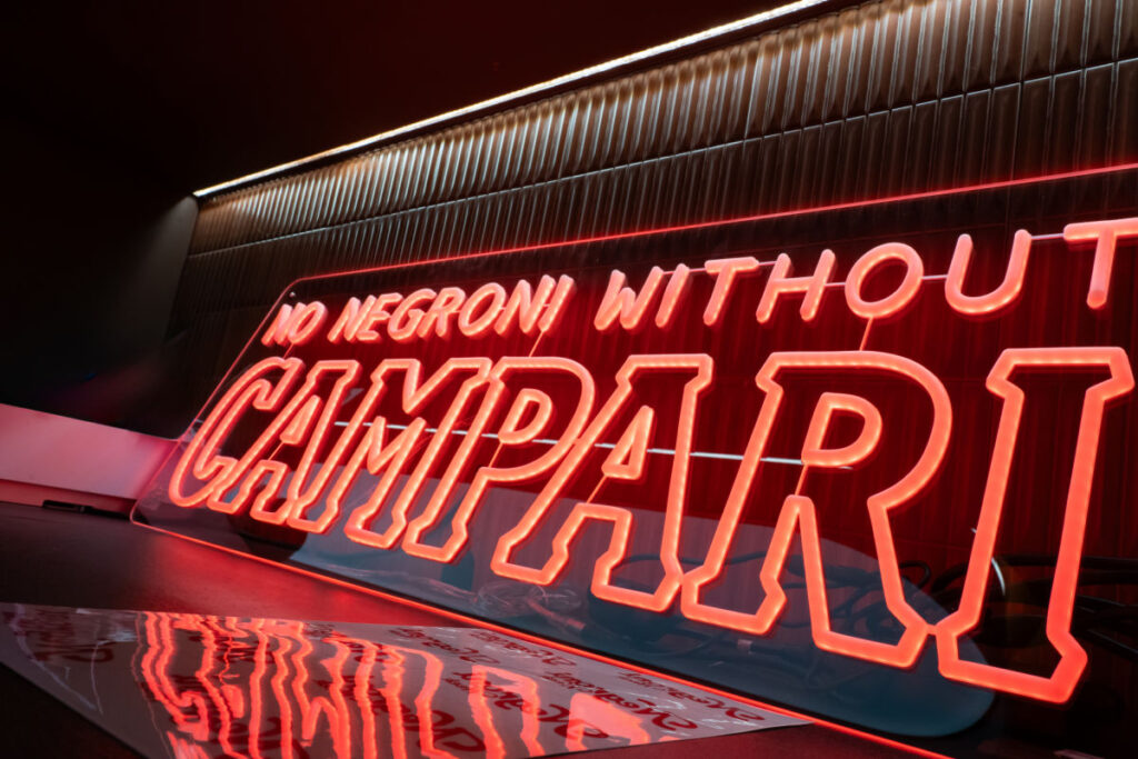 由Campari引領的Negroni Week 2026公益活動,於今年秋天再次掀起一股迷人的紅色旋風!